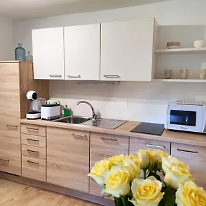 Sweet Roznik Apartment